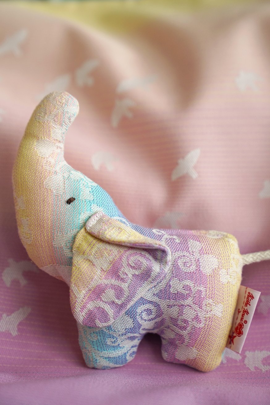 L'elefantessa giocattolo Marie nel Paese delle Meraviglie - KOKADI