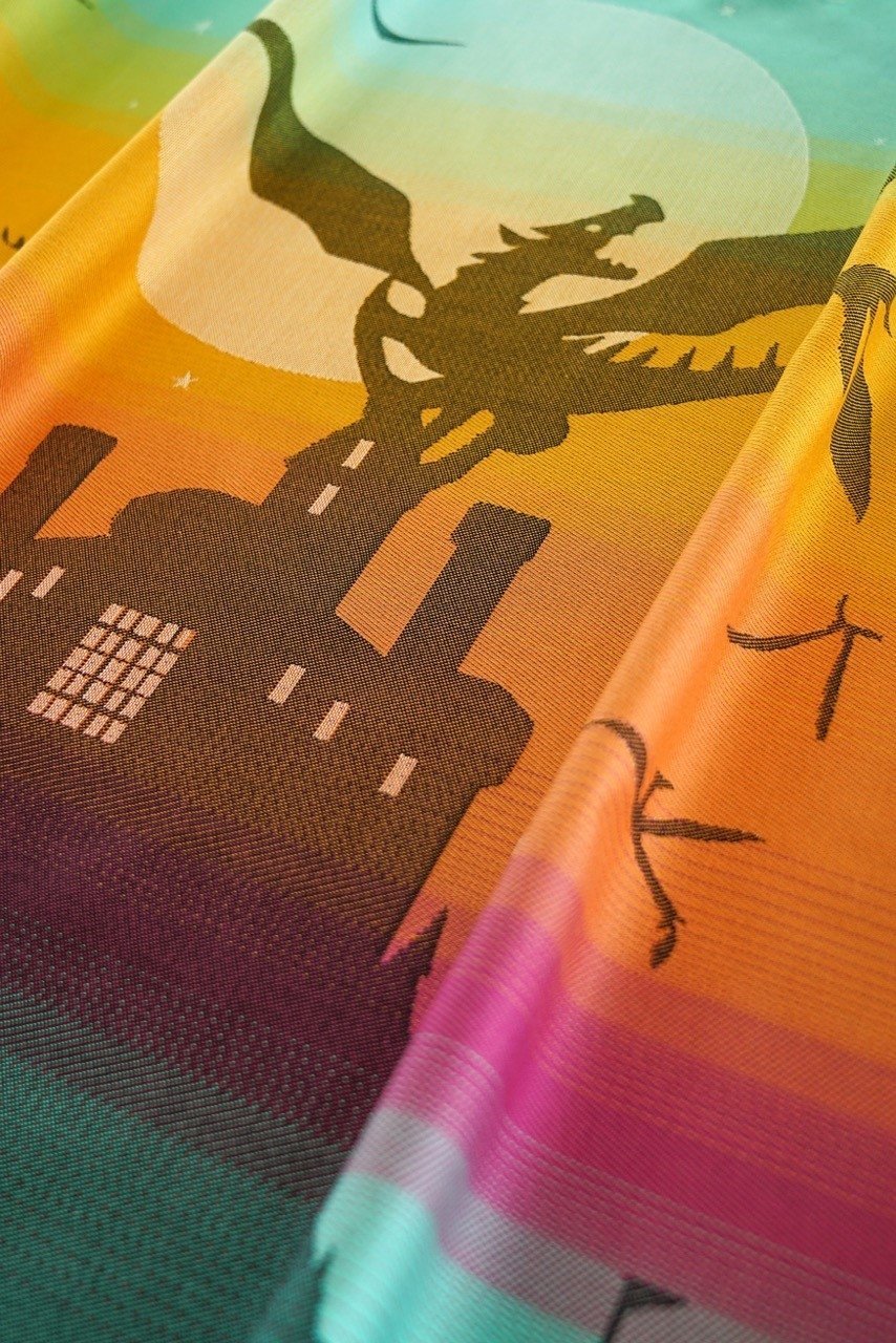 Fascia portabebè Il Castello del Drago di Emilia - KOKADI